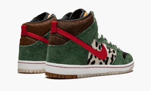 SB Dunk High Pro QS Dog Walker