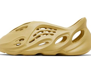 Yeezy Foam Runner 'Sulfur'