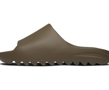 Yeezy Slides 'Earth Brown'