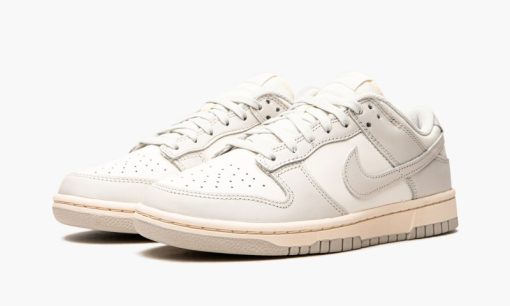 WMNS Dunk Low Light Bone