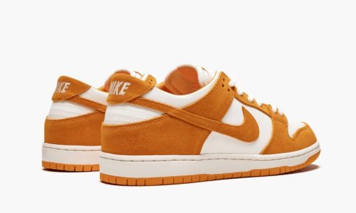 SB Zoom Dunk Low Pro Circuit Orange