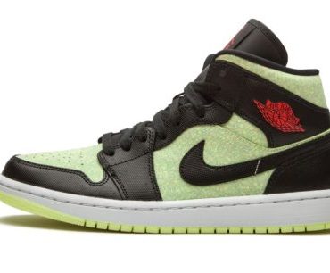 WMNS Air Jordan 1 Mid SE Barely Volt / Chile Red