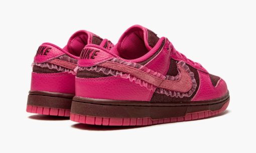 Dunk Low WMNS Valentine's Day