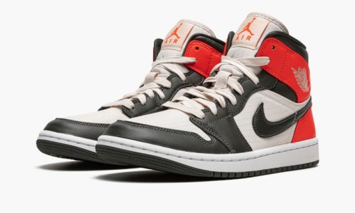 WMNS Air Jordan 1 Mid SE Newsprint