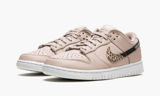 WMNS Dunk Low SE Primal Pink