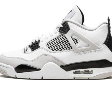 Air Jordan 4 Retro Military Black