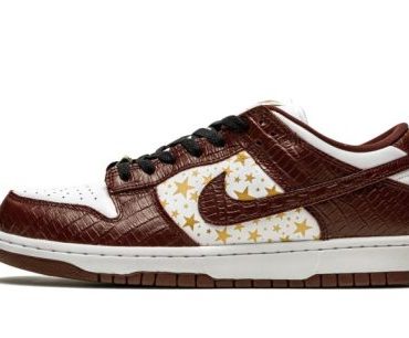 SB Dunk Low Supreme – Stars – Barkroot Brown