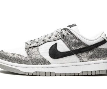 WMNS Dunk Low Golden Gals