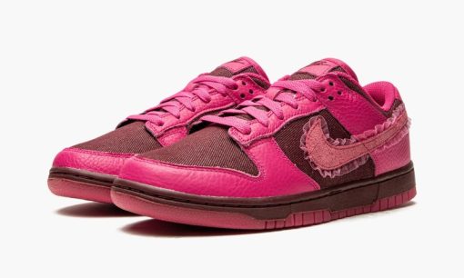 Dunk Low WMNS Valentine's Day