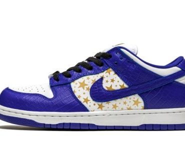 SB Dunk Low Supreme – Stars – Hyper Blue