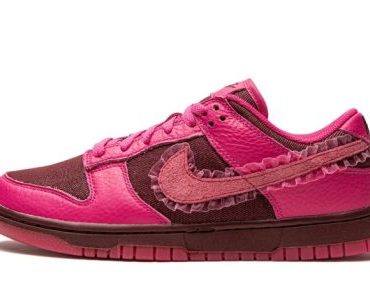 Dunk Low WMNS Valentine's Day
