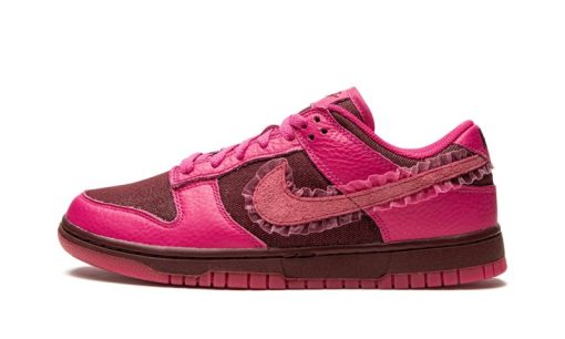 Dunk Low WMNS Valentine's Day