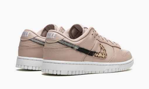 WMNS Dunk Low SE Primal Pink
