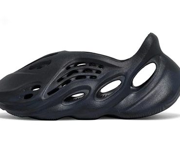 Yeezy Foam Runner 'Mineral Blue'