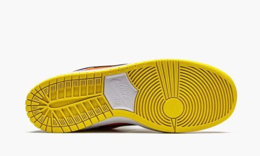 SB Dunk Low Street Hawker