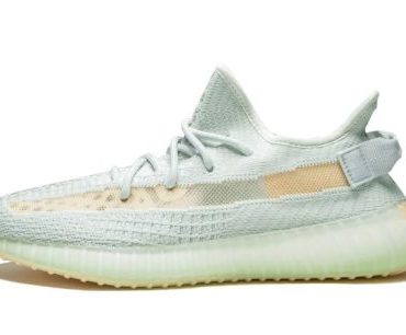 Yeezy Boost 350 V2 Hyper Space