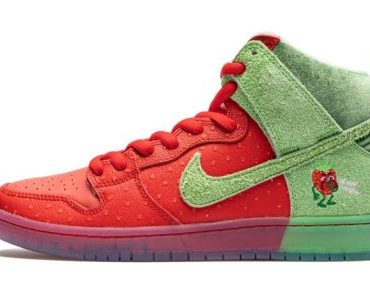 SB Dunk High Strawberry Cough
