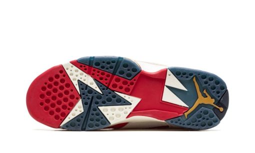 AIR JORDAN RETRO 7 Trophy Room