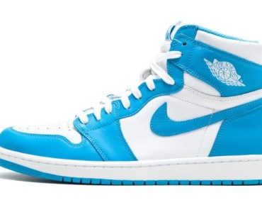 Air Jordan 1 Retro UNC
