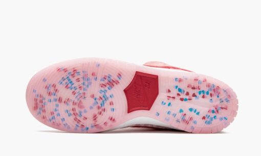 SB Dunk Low Pro StrangeLove