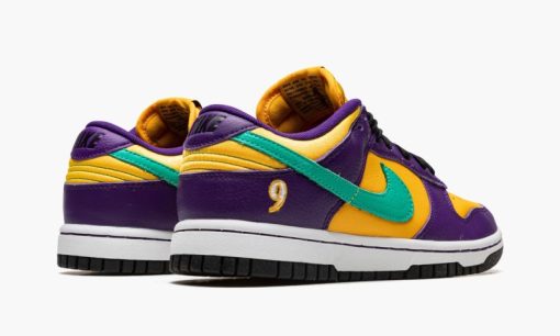 DUNK LOW WMNS Lisa Leslie