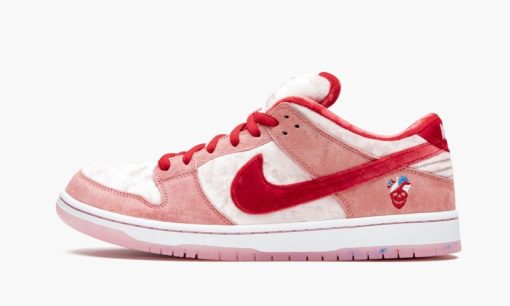 SB Dunk Low Pro StrangeLove