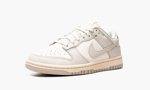 WMNS Dunk Low Light Bone