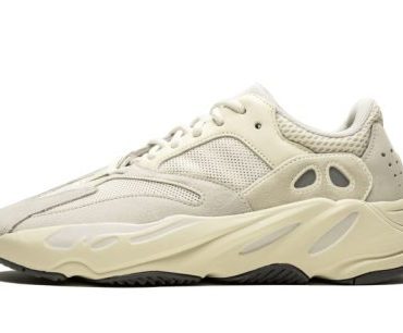 Yeezy Boost 700 Analog